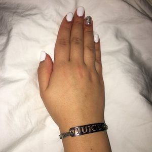 Juicy couture-silver juicy bracelet